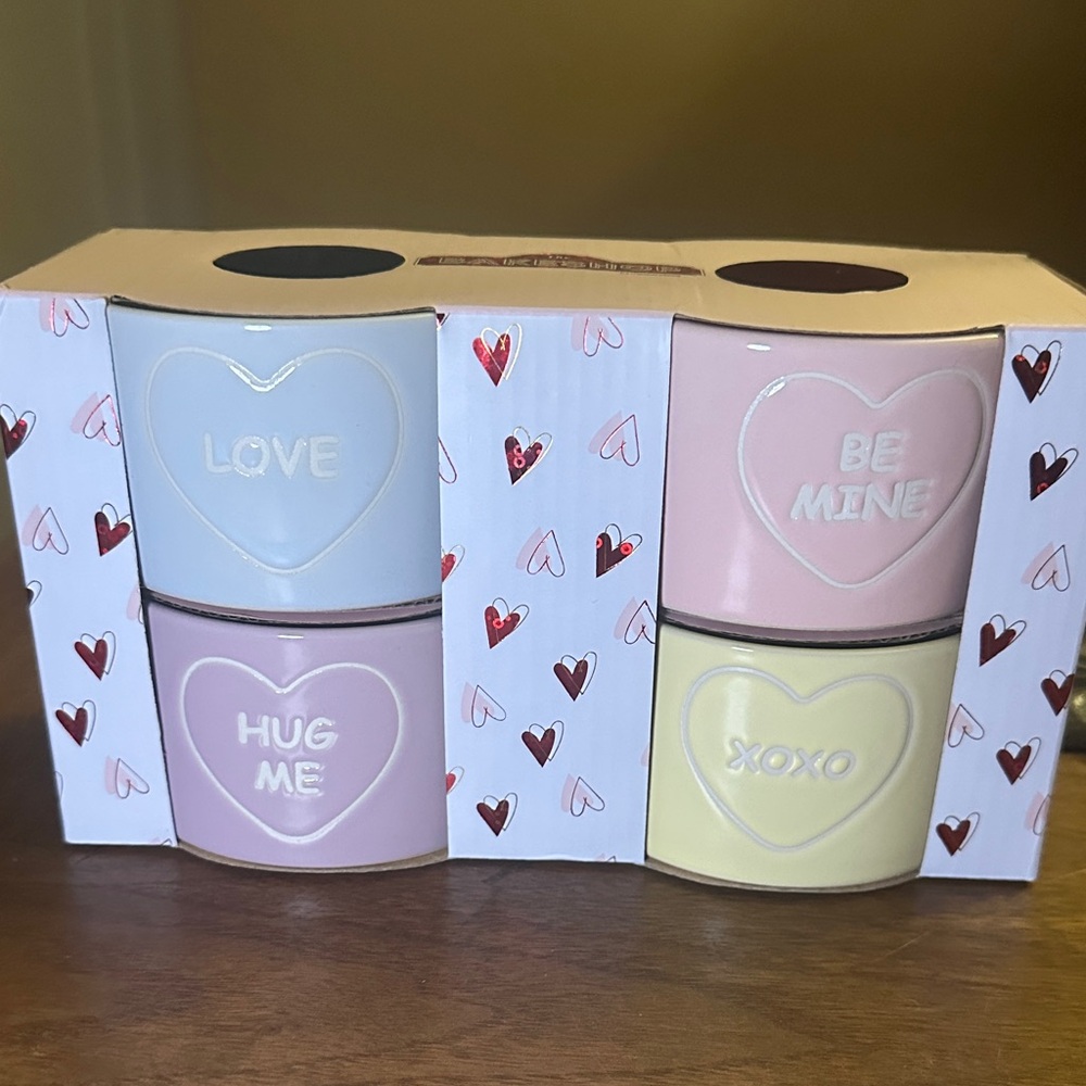 The bakeshop set of 4 Valentine’s ramekins with sweetheart sayings
